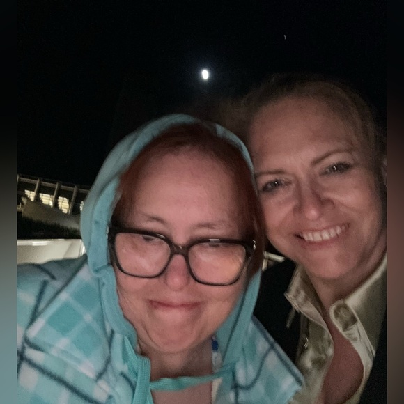 Meet your Posher, Alma - Picture 5 of 9